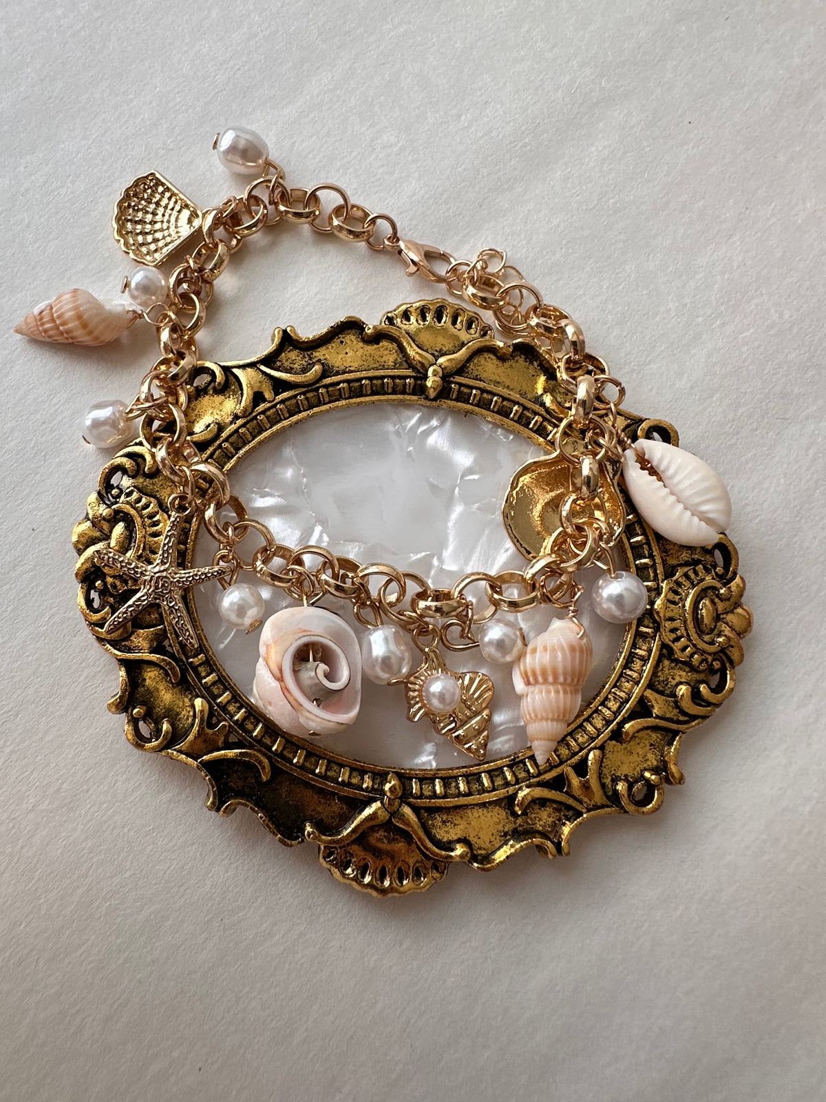 Moana’s Island Treasures Shell Charm Bracelet