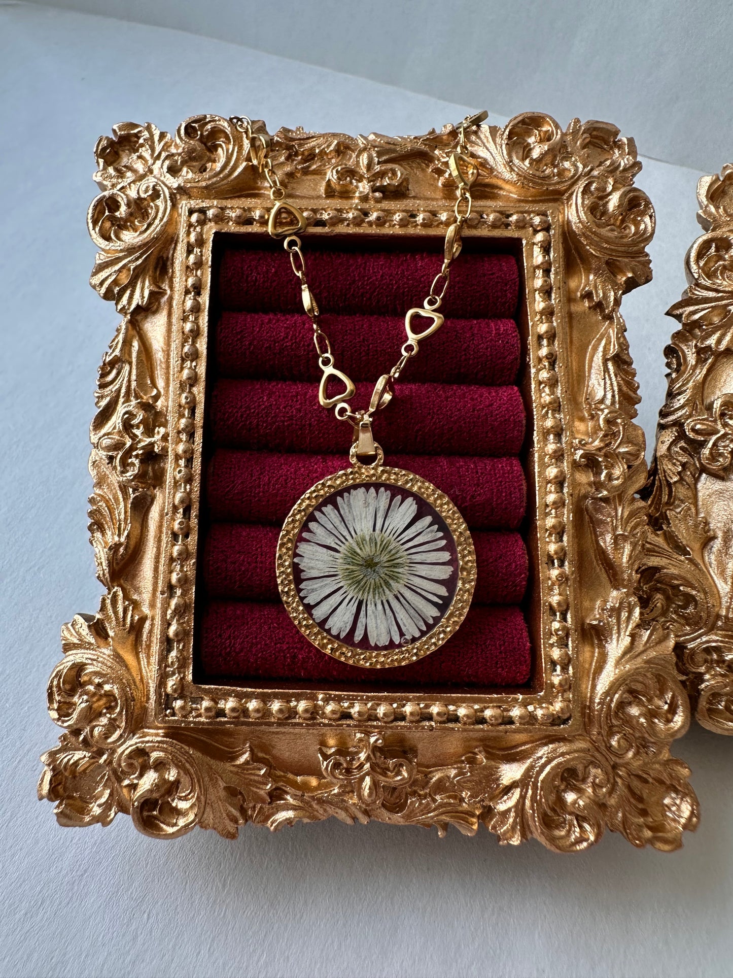 Enchanted Garden Pressed Daisy Necklace