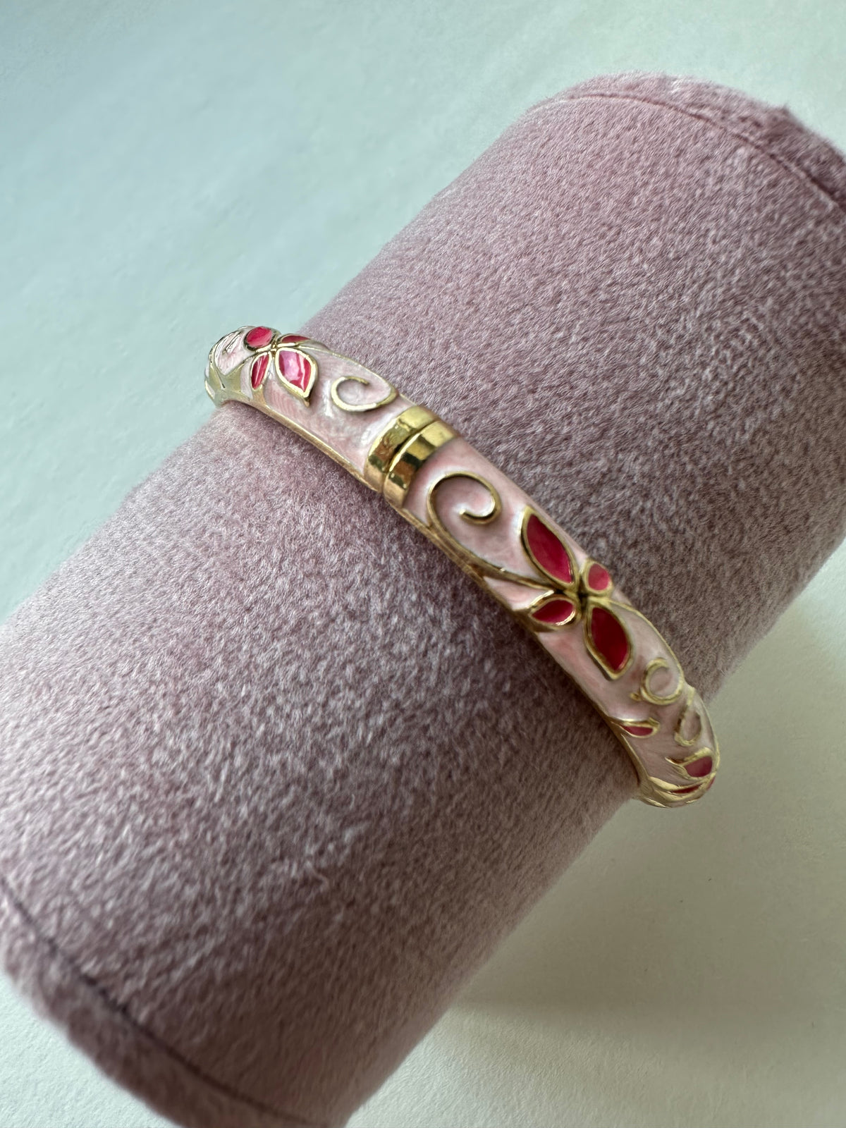 Vintage 1980s Style Enamel Floral Scrollwork Hinged Cuff