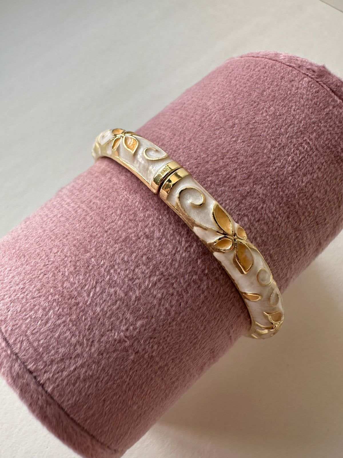Vintage 1980s Style Enamel Floral Scrollwork Hinged Cuff