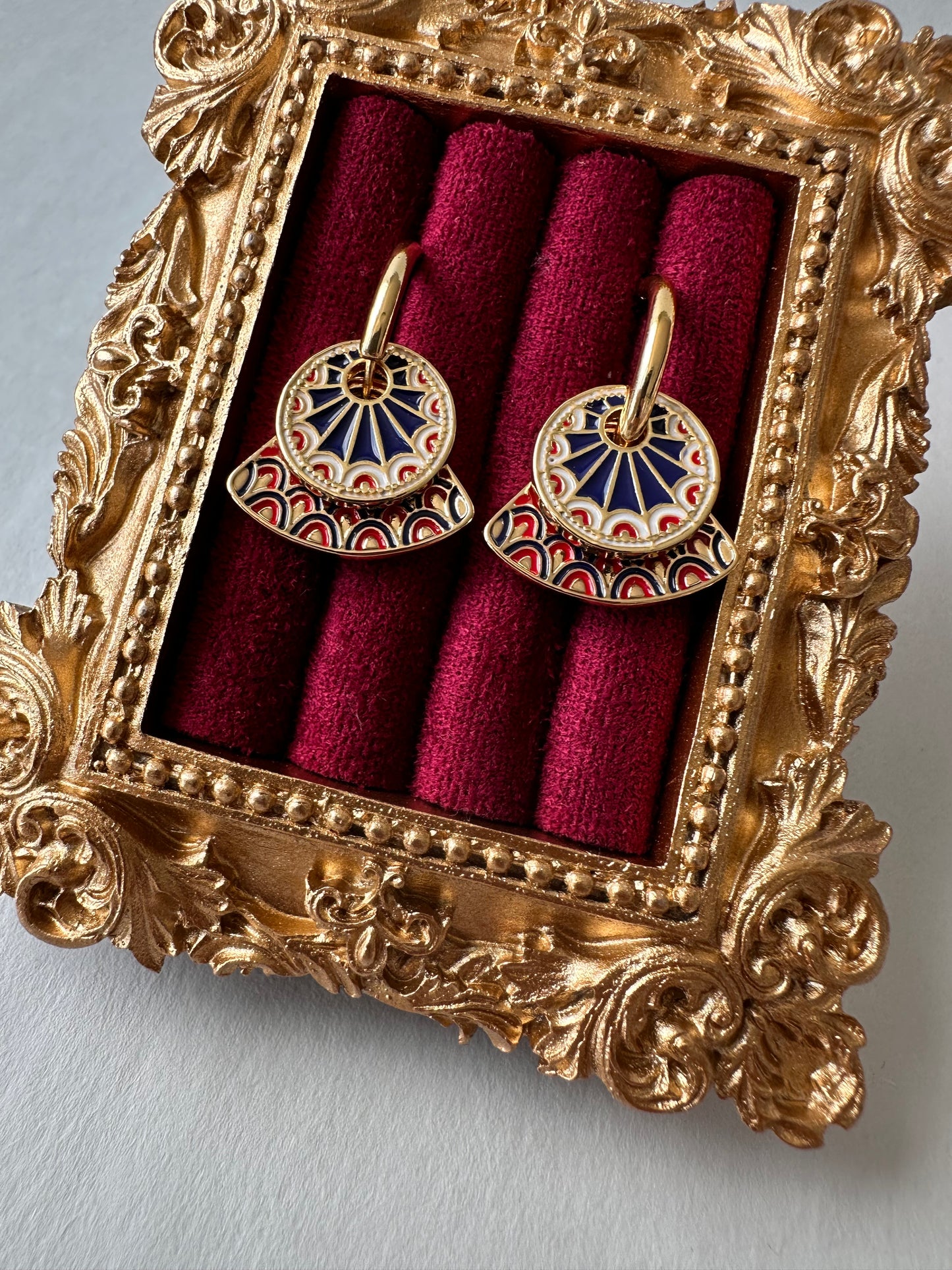 🪭 Retro Art Deco Enamel Fan Hoop Earrings